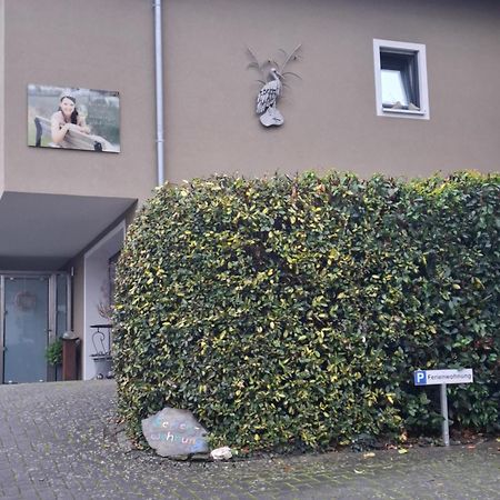 Haus Der Weinkoenigin Kristina Apartment Piesport Exterior foto